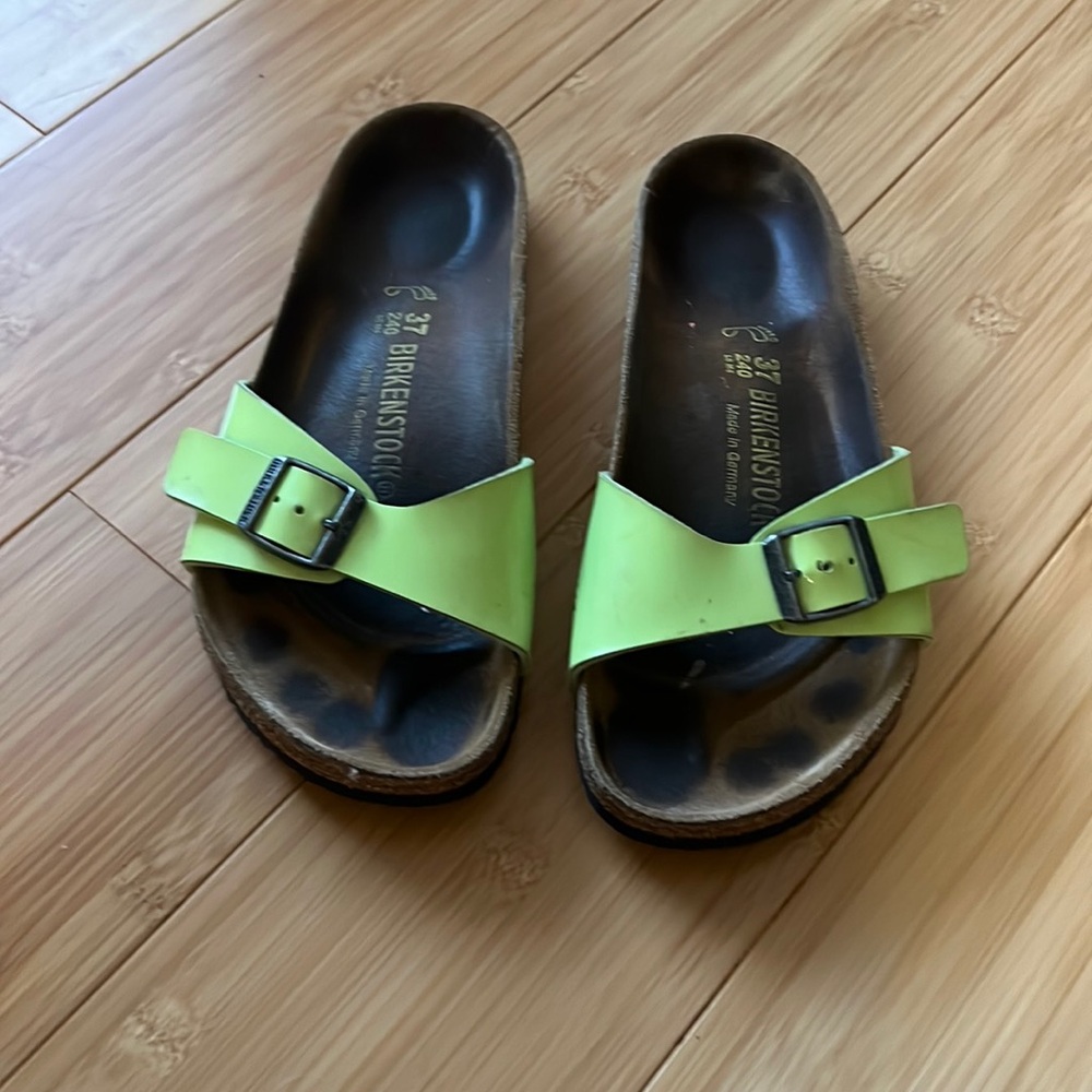 Birkenstock Madrid style green patent size 37 slides